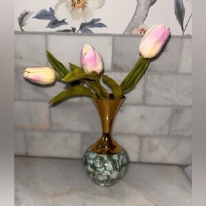 VINTAGE HANDPAINTED DELFTWARE AND BRASS VASE MADE IN HOLLAND BLUES AND BROWNS